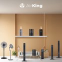 Diverse AirKing apparaten waaronder staande ventilatoren, luchtreinigers en luchtbevochtigers.