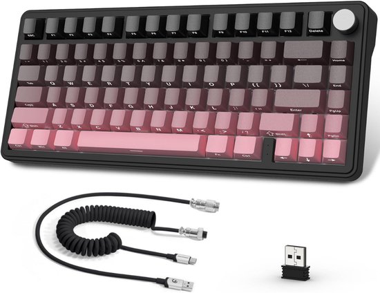 Zwart mechanisch toetsenbord met roze accenttoetsen en draaibare knop. Coated USB-C kabel en wireless dongle.