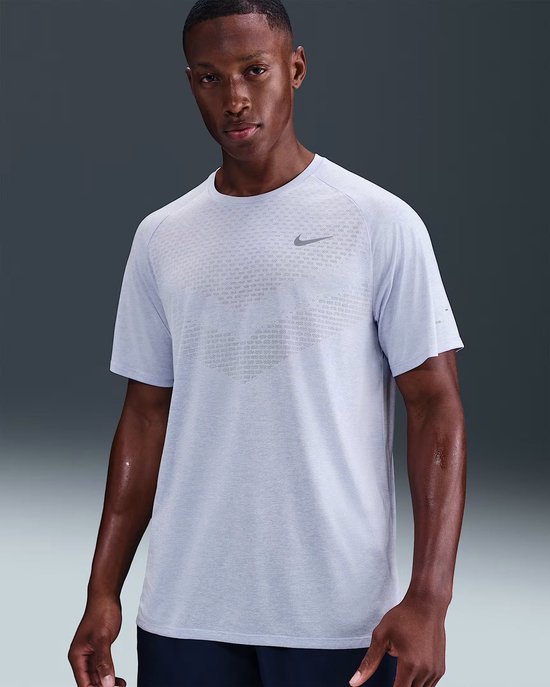 Foto: Nike stride men s dri fit adv short hardloop t shirt korte mouw zomer heren donkergrijs