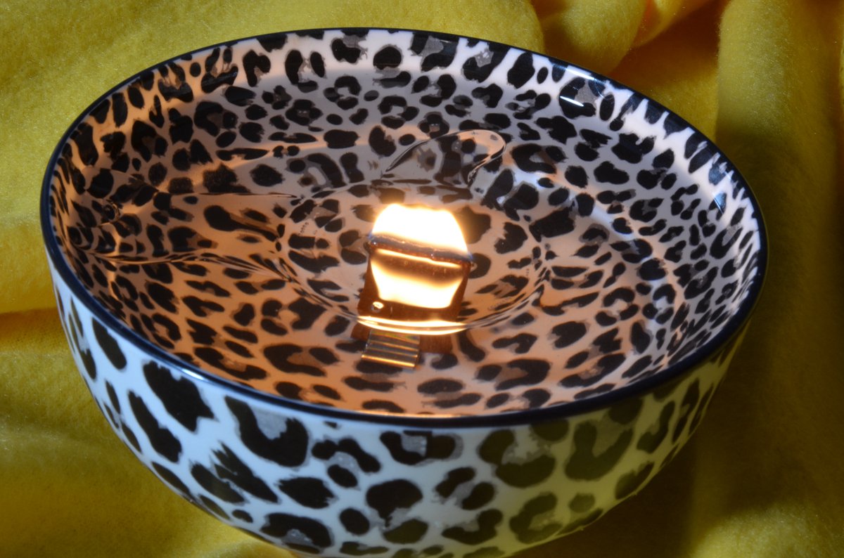 XXL "JUNGLE" gelkaars met 3 cm brede houten pit met Panter print - Gemaakt door Candles by Milanne - BEKIJK VIDEO
