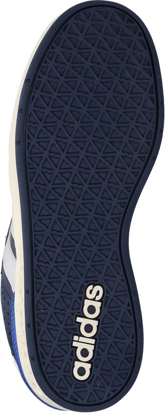 Zool van een blauwe Adidas sneaker met witte strepen en logo.