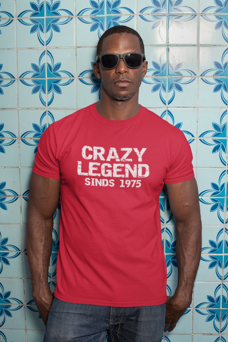 1975 Jaar Rood T-shirt Heren - Maat L - Crazy Legend - Verjaardag Cadeau Mannen - Limited Edition