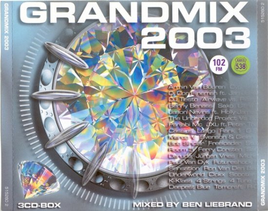 Grandmix 2003 CD-hoes met een grote, veelzijdige diamant in het midden en een kleinere diamant links.