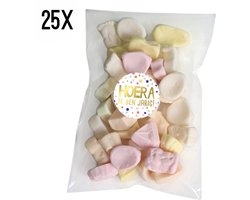 25 Uitdeelzakjes 10x15cm + stickers | Traktatiezakjes | Cellofaan zakjes | Transparant | Hoera ik ben Jarig stickers | School traktaties | Uitdelen | Traktatie | A6 formaat 10x15cm zakjes | 38mm sticker | Traktatie zakjes