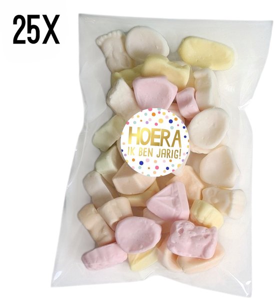 Zakje snoep in pastelkleuren met 'HOERA IK BEN JARIG!' sticker. 25X.