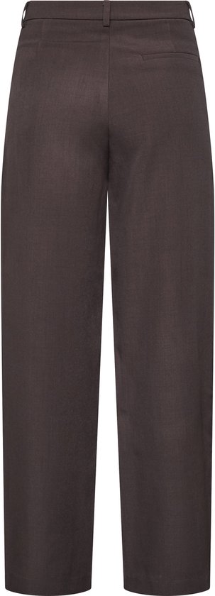 Bruine wijde broek met rechte pijpen, opgestikte achterzakken en een tailleband.