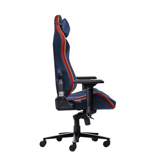 Blauwe Superman gaming stoel met rode en gele accenten, gezien vanaf de zijkant.
