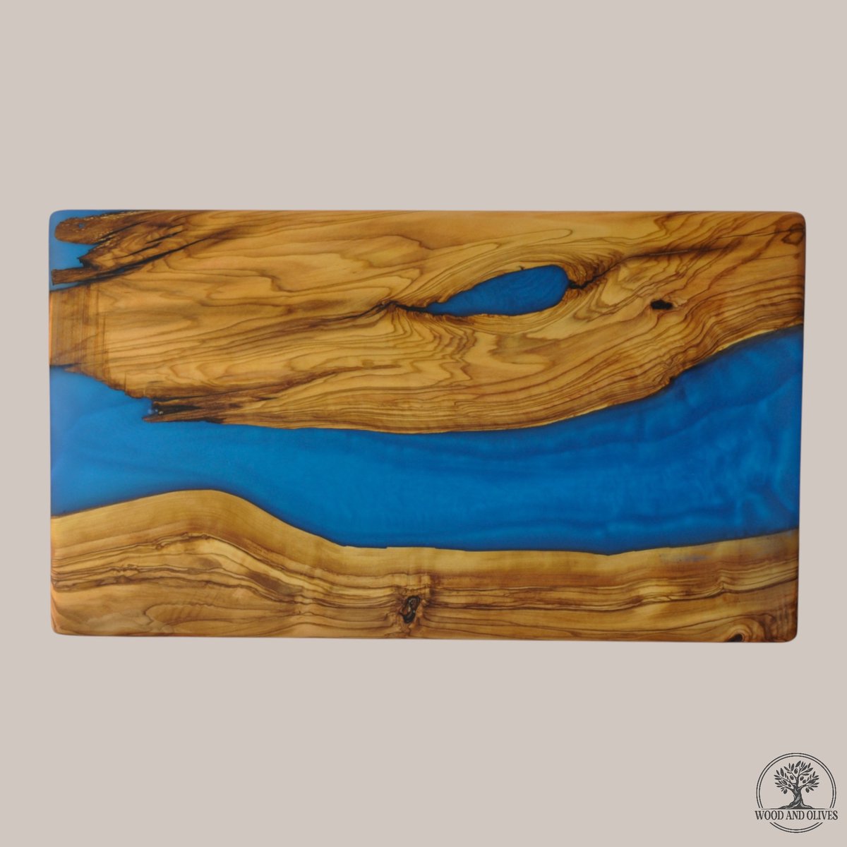 Wood and Olives - Olijfhouten Serveerplank met Epoxy - Blauw - Handgemaakt - 23x40 cm