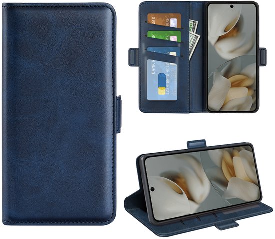 Blauwe portemonnee hoes, gesloten, geopend met telefoon en kaarten, en in stand-modus.