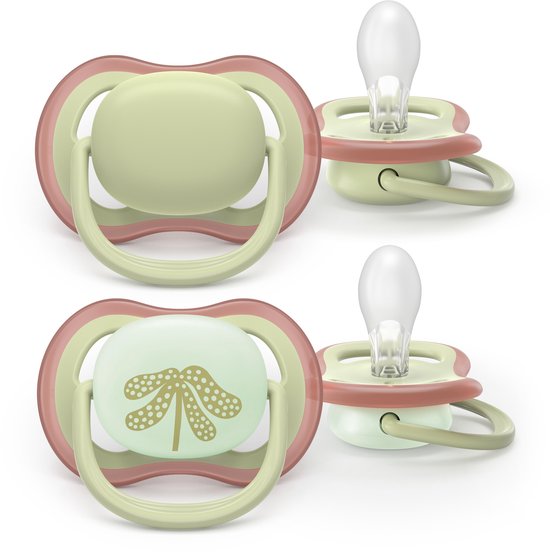 Twee lichtgroene Philips Avent Ultra Air fopspenen, met goudkleurig libelpatroon op één.