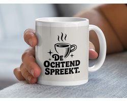 De Ochtend Spreekt Mok, Koffie Mok, Cadeau voor Koffieliefhebbers, Inspirerende Mok, Typografische Mok, Spreuken Mok, Trendy Koffiemok