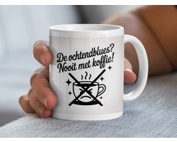 De Ochtendblues? Nooit met Koffie! Grappige Koffiemok, Koffieliefhebber Cadeau, Humoristische Mok, Koffie Verslaafde, Perfecte Koffiemok