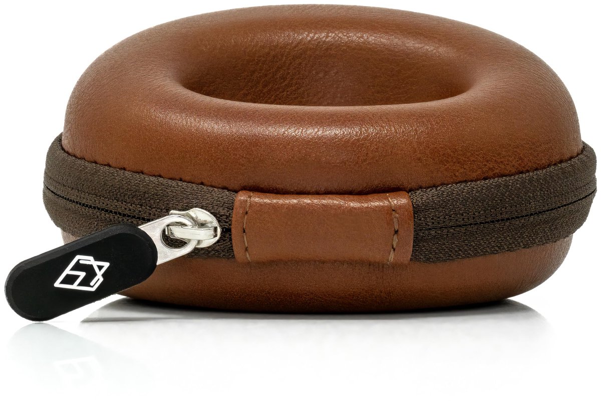 AKIELO Horlogekast - Reishorlogebox met schoonmaakdoekje en geschenkdoos - Voor heren- en dameshorloges en smartwatches tot 54 mm (Havana Leather Edition)