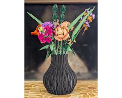 foto van Vaas Future met Lego bloemen houder - Zwart - Maerc Design