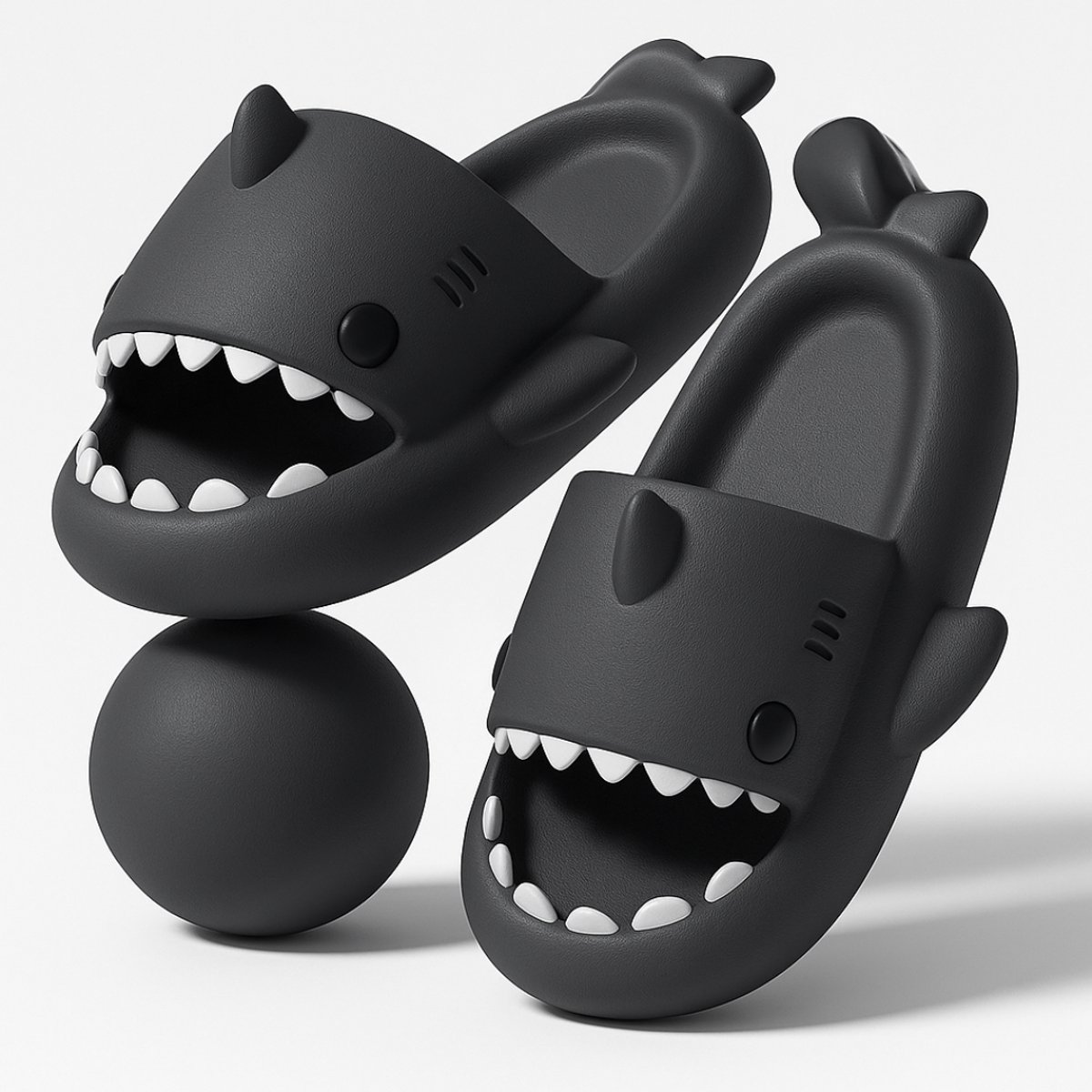 BoefieBoef Zwart Haai Slippers Kind – Schoenmaat 23-26 – EVA Antislip Badslippers Peuter en Kleuter 2-4 jaar – Comfortabel & Ergonomisch – Zwembad, Douche, Strand & Thuis - Verjaardagscadeau tip - Baby Shark Cadeau- Jongens & Meisjes – lengte 16 cm