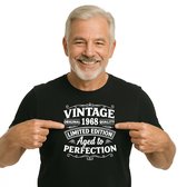 T-shirt - unisex - zwart - Vintage - Limited Edition - Aged to Perfection - geboortejaar 1968 - BIO Katoen - verjaardag en feest - cadeau - maat L