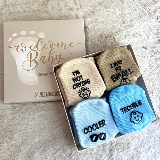 SilverandCoco® Baby Sokjes met Grappige Tekst - Geboorte Geschenkset Sokken Antislip Katoen - Kraam pakket Cadeau Gift Set - Shower Cadeautjes Geschenk Versiering Decoratie - Zwangerschap Katoenen Kleding - Gender Reveal Zwanger - Jongen Boy Blauw van Merkloos — afbeelding 3