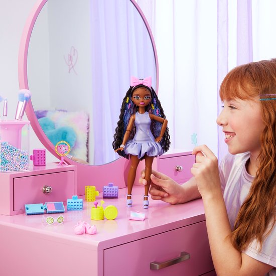 BARBIE DREAM BESTIES GA ERVOOR MET BARBIE Barbie 'Brooklyn' Pop en Accessoires van Barbie — afbeelding 5