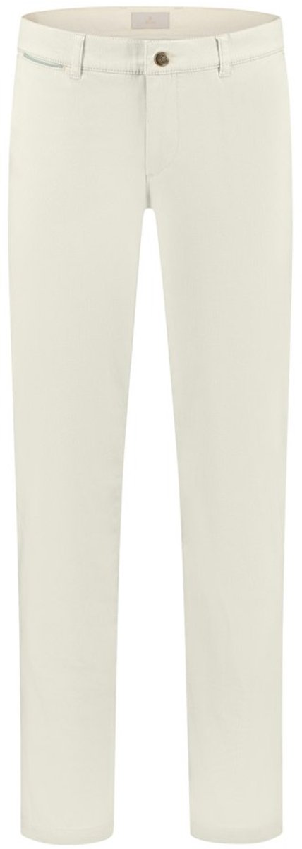 COM4 - 21282105 - Modern Chino Collection