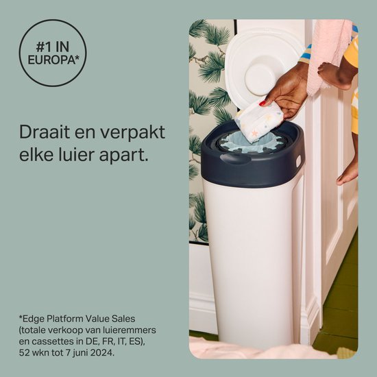 Een hand die een luier in een witte en grijze luieremmer deponeert. Tekst: '#1 in Europa'.