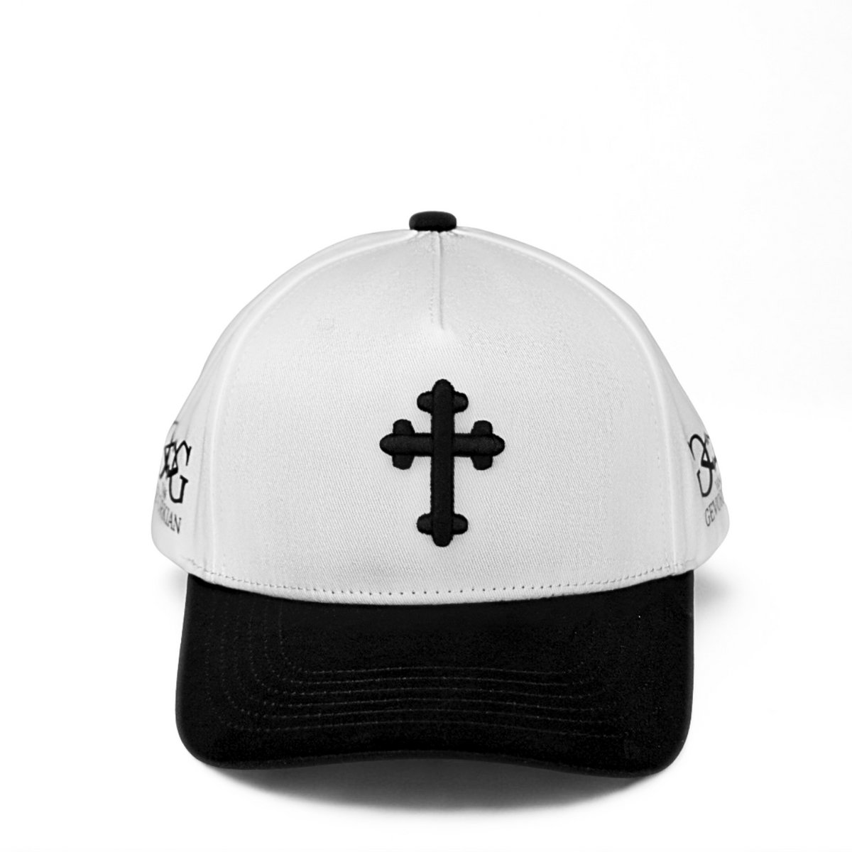 van Gevorkian – Pet met Kruis - In luxe doos - Wit Zwart – 3D Borduursel Kruis – Katoen & Suède – Baseball Cap – Pet dames en heren
