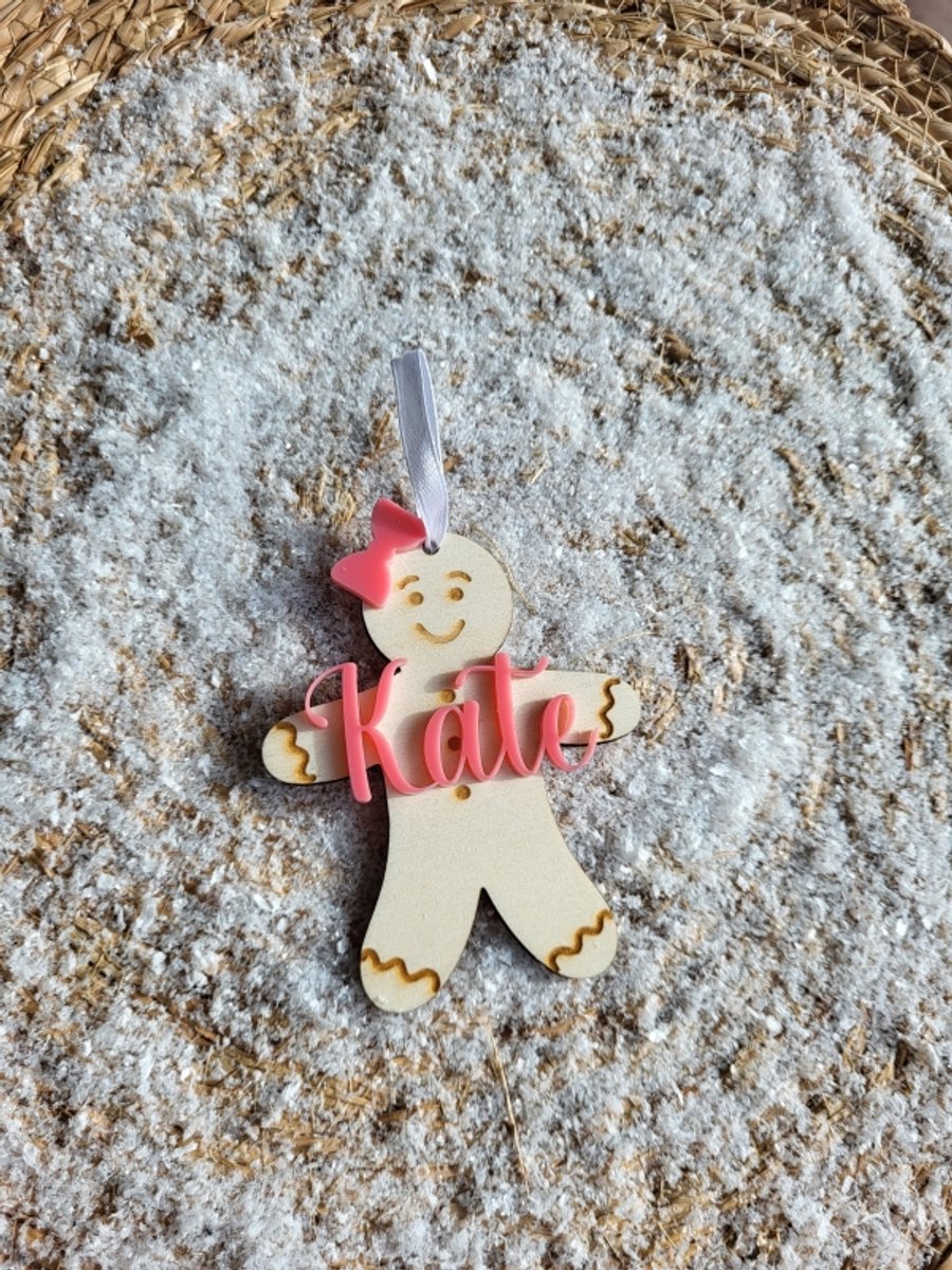 Kersthanger Gingerbread - Peperkoek meisje - Kerstbal gepersonaliseerd - Hanger kerst met strikje - persoonlijk