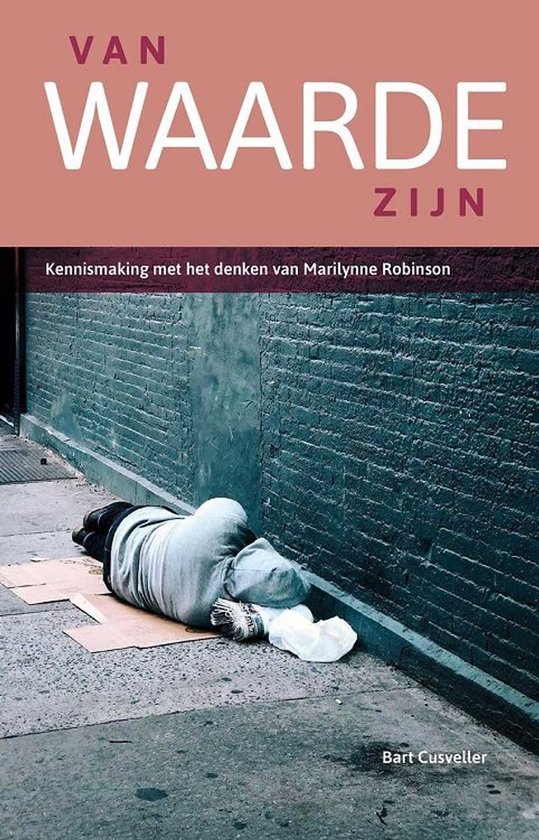 Boek "Van Waarde Zijn" met een afbeelding van een persoon slapend op straat.