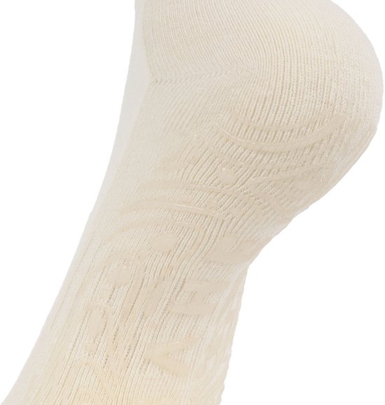 BAHE - Studio Grippy Crew Socks - Pilates Socks - Antislip Sokken - Grip Socks - Beige Coconut van Bahe — afbeelding 3