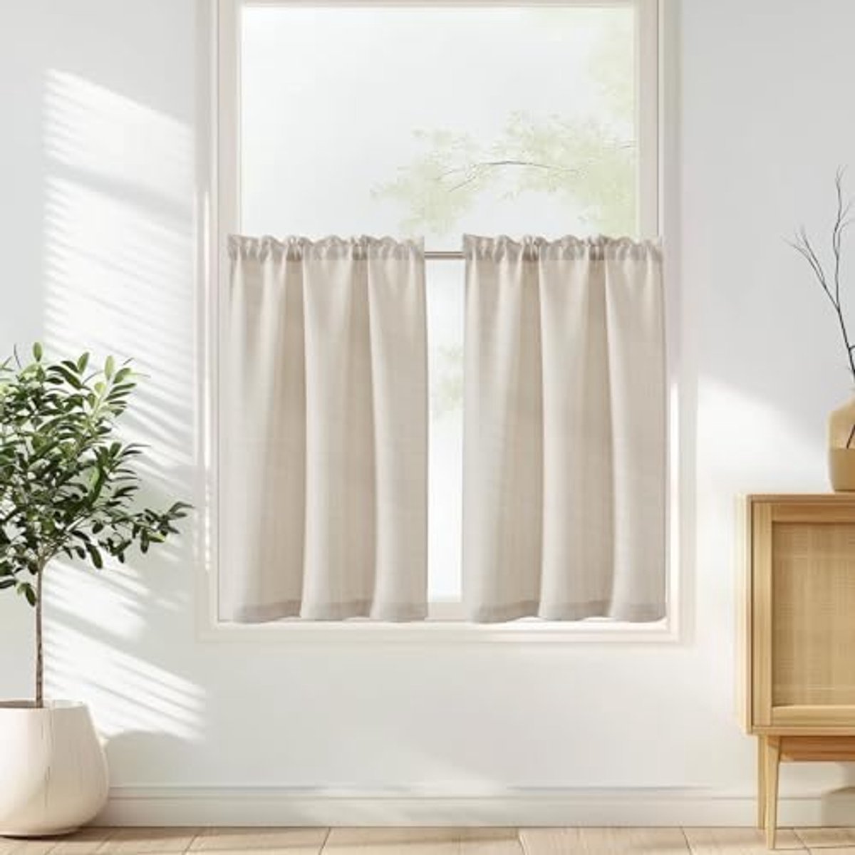 Unyqoos Set van twee halftransparante linnenlook gordijnen voor keukenramen 90 x 75 cm beige