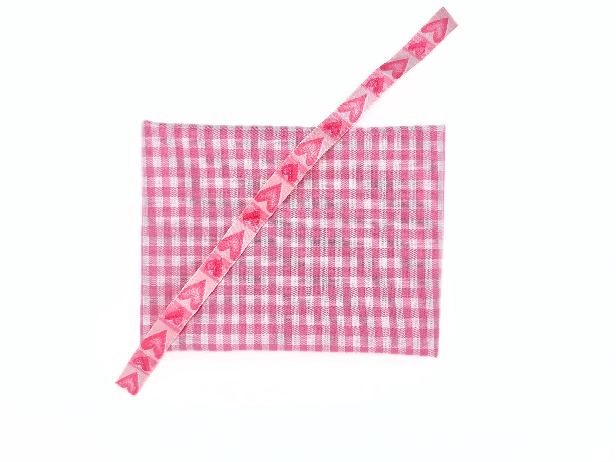 Giftwrappies Furoshiki inpakstof – ruitjes roze - herbruikbare cadeauverpakking – 70x70 cm - duurzaam - alternatief voor cadeaupapier