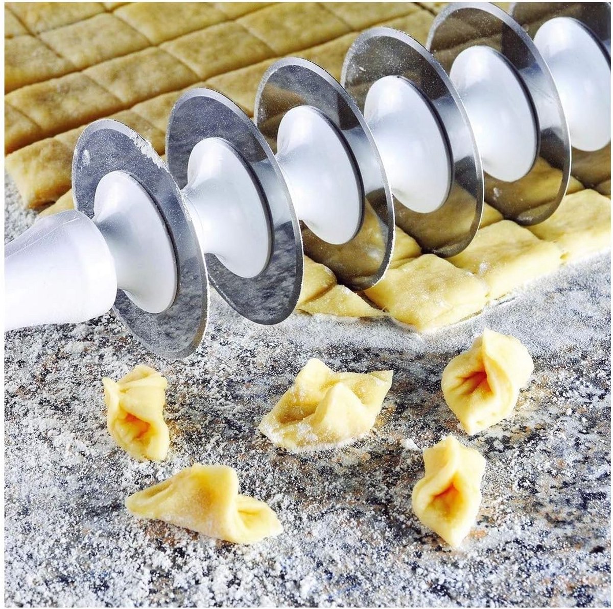 RVS Deegroller met 9 Wielen voor Pasta, Lasagne, Ravioli en Taartdecoratie