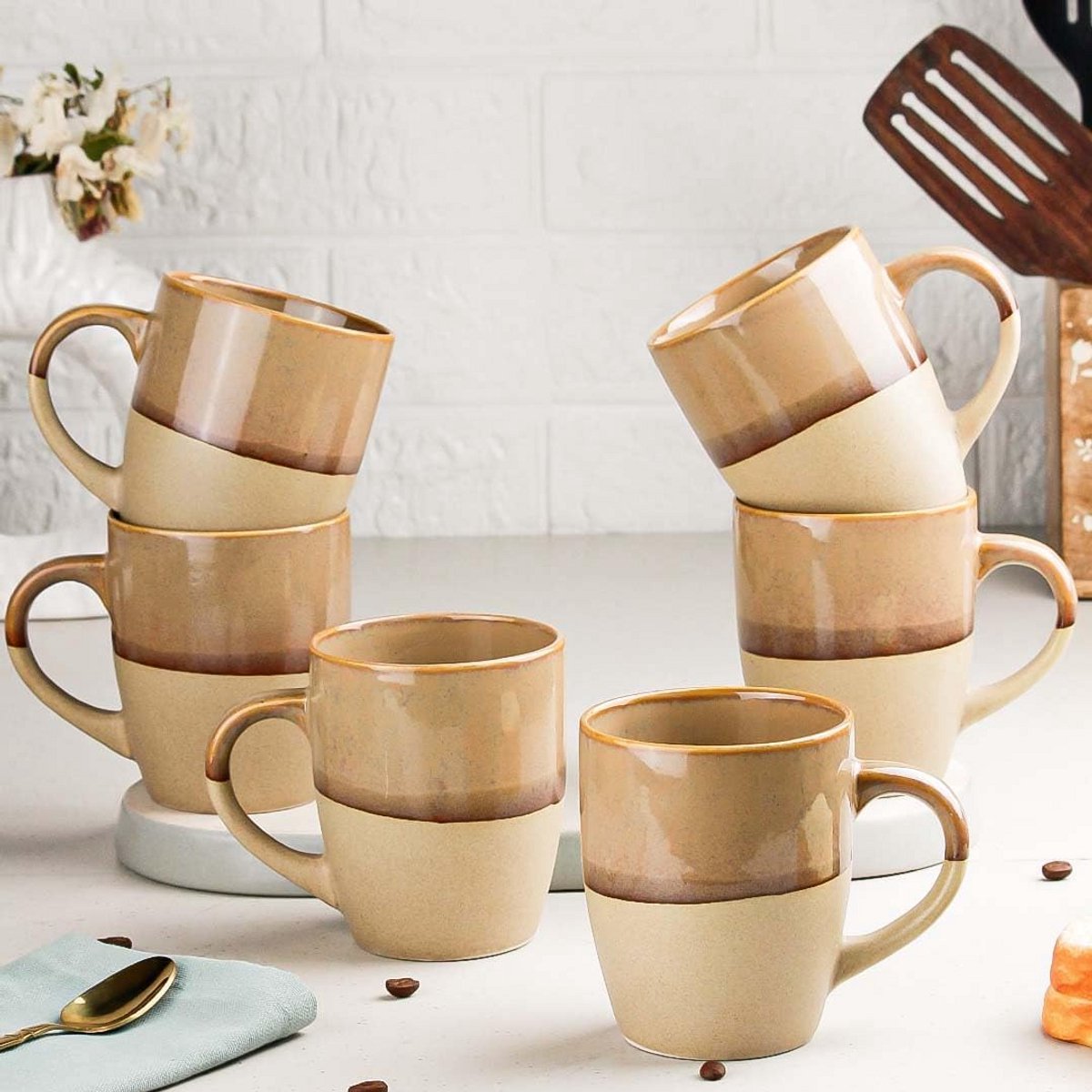 Set van 6 Witte Geruite Keramische Mokken voor Koffie en Thee