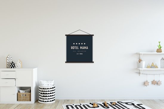 Affiche scolaire - Cadeau pour femme - Hotel mama - all inclusive - noir - 40x40 cm - Lattes noires