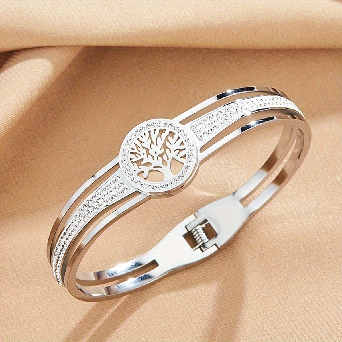 Sjika - Levensboom Armband Dames – Stainless Steel – Zilveren Bangle – Anti-Allergisch – Met Sprankelende Kristallen - Cadeau voor haar