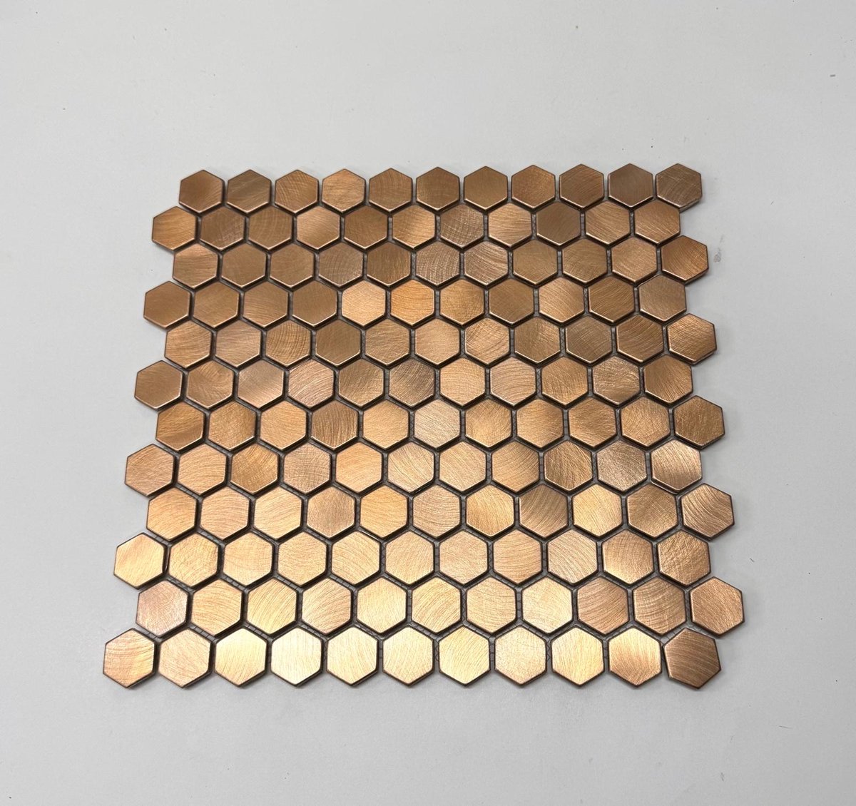 reflections hexagon copper 23mm matje 300x300x8mm verkoop per stuk doos inhoud 11pc = 1M2