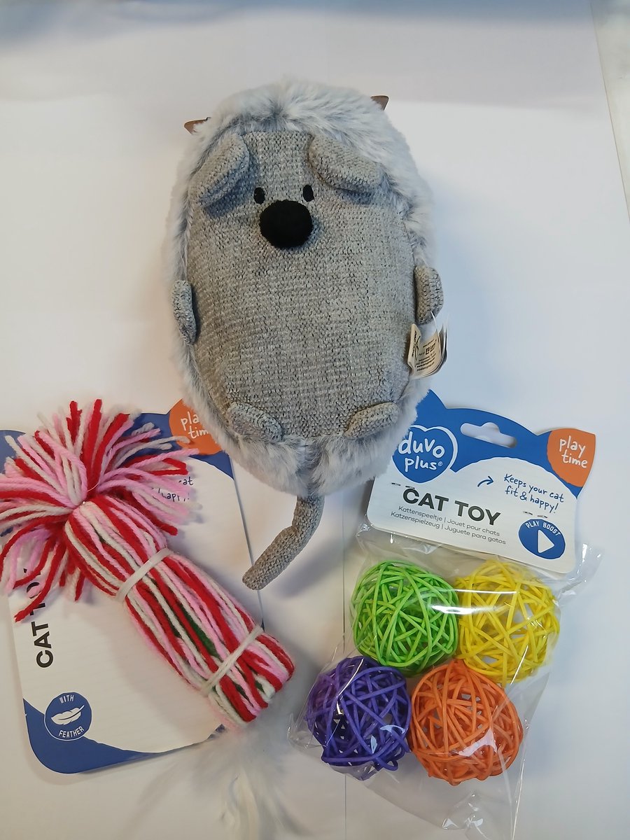 Duvo Speelgoed voor de kat - pakket kattenspeelgoed - 3 stuks - trappelkussen - kattenkruid - balletjes -