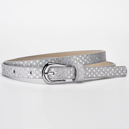 Zilveren glitter riem met sterrenpatroon en zilverkleurige gesp.