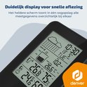 Close-up van een zwart weerstation met een helder display waarop tijd, datum, temperatuur en regenval worden getoond.