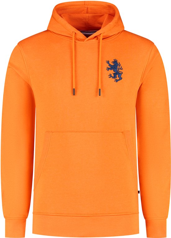 Sweat à capuche orange avec un lion bleu foncé brodé et une couronne royale sur le poitrine gauche.