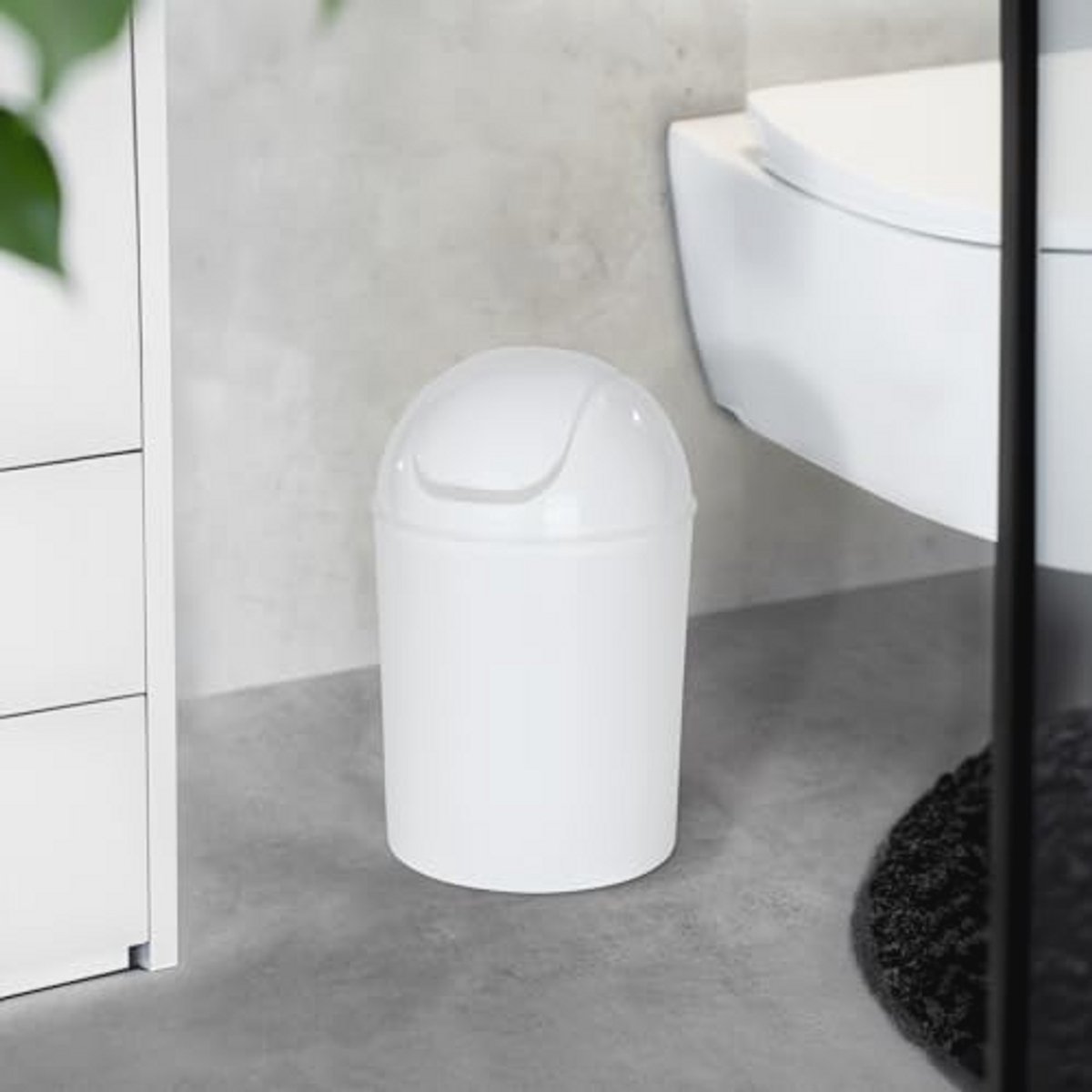 Praktische afvalemmer met deksel - 6 liter witte kunststof