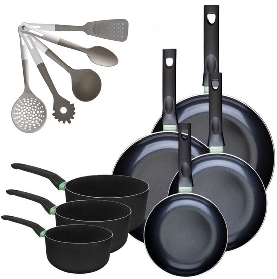 Set van 4 koekenpannen, 3 kookpannen en 5 keukengereedschappen met groene accenten.