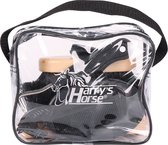 Zwarte paarden poetsset van Harry's Horse in een transparante tas met draagband.