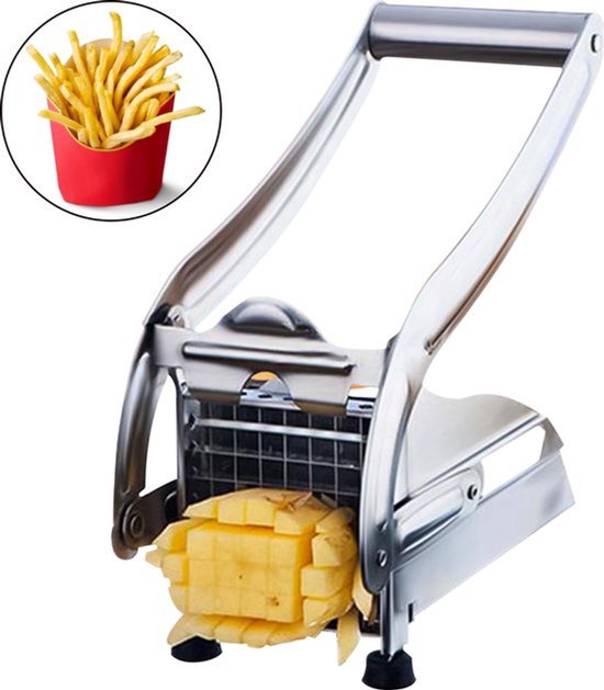 RVS frietsnijder met een aardappel die half gesneden is, met een bakje frietjes ernaast.