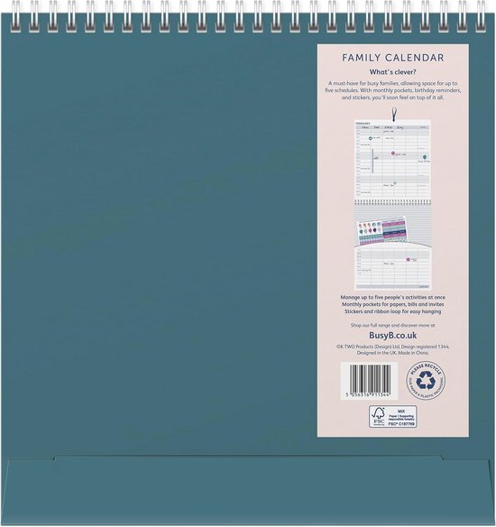 Achterkant van een familiekalender met vermelding 'Family Calendar', vakken en stickers.