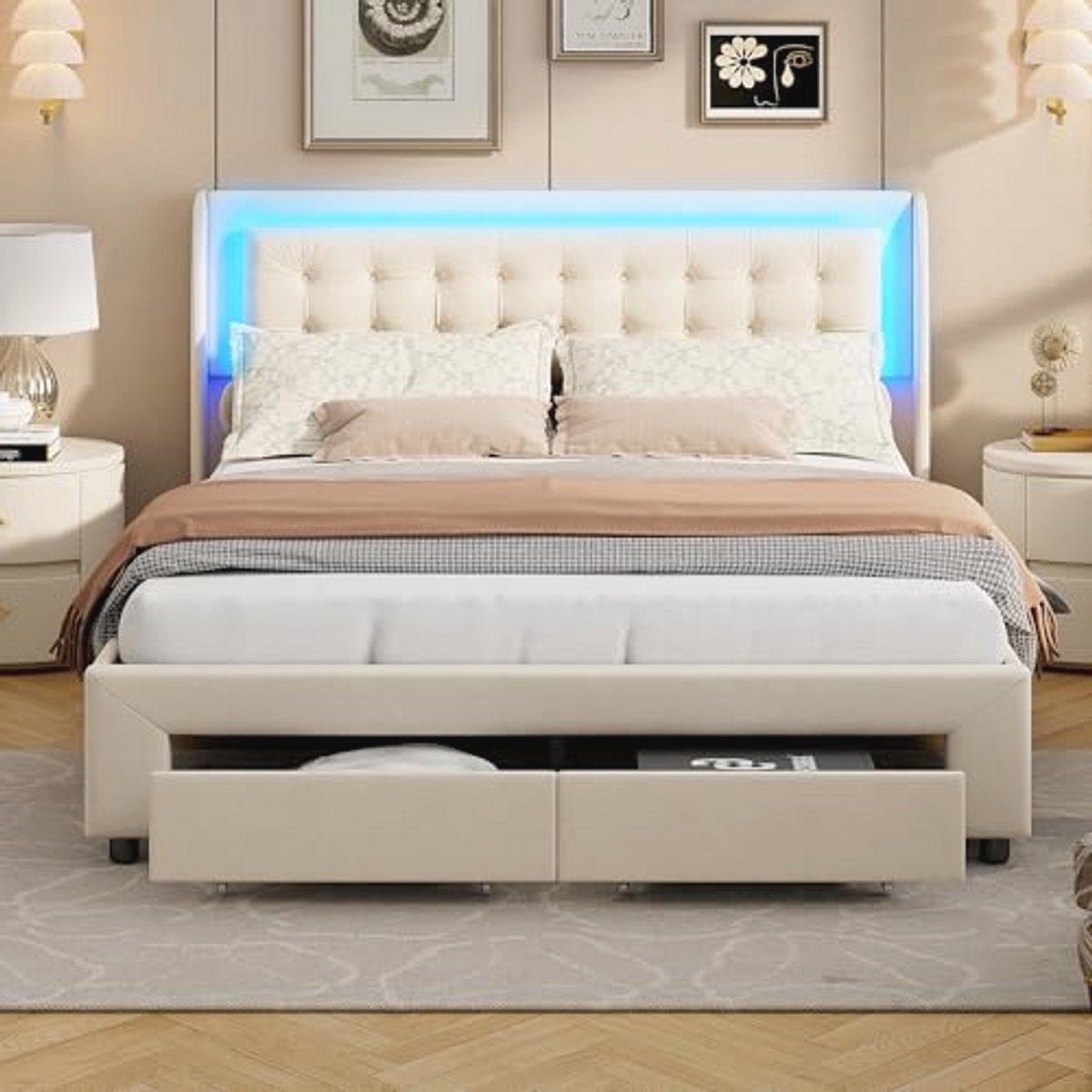 Comfortabel twee persoons bed 180x200 cm met opbergruimte en gevoerd hoofdeinde