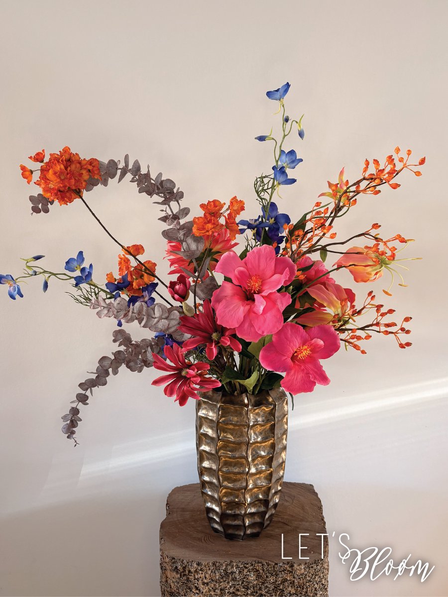 Let's Bloøm | Kunstboeket | Kleurrijk | Zijdenboeket | Zijdenbloemen | Oranje | Roze | Blauw | Bloesem | Eucalyptus | Ridderspoor | Magnolia | Dhalia | Gloriosa |