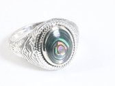 Bewerkte zilveren ring met abalone schelp - maat 16.5