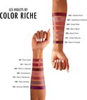 Lippen en armen met swatch-tests van L'Oréal Color Riche paarse en roze lipsticks.