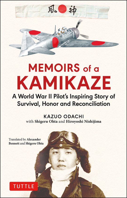 Boek kaft met titel 'MEMOIRS of a KAMIKAZE'. Oude foto van een piloot en een gevechtsvliegtuig uit WOII.