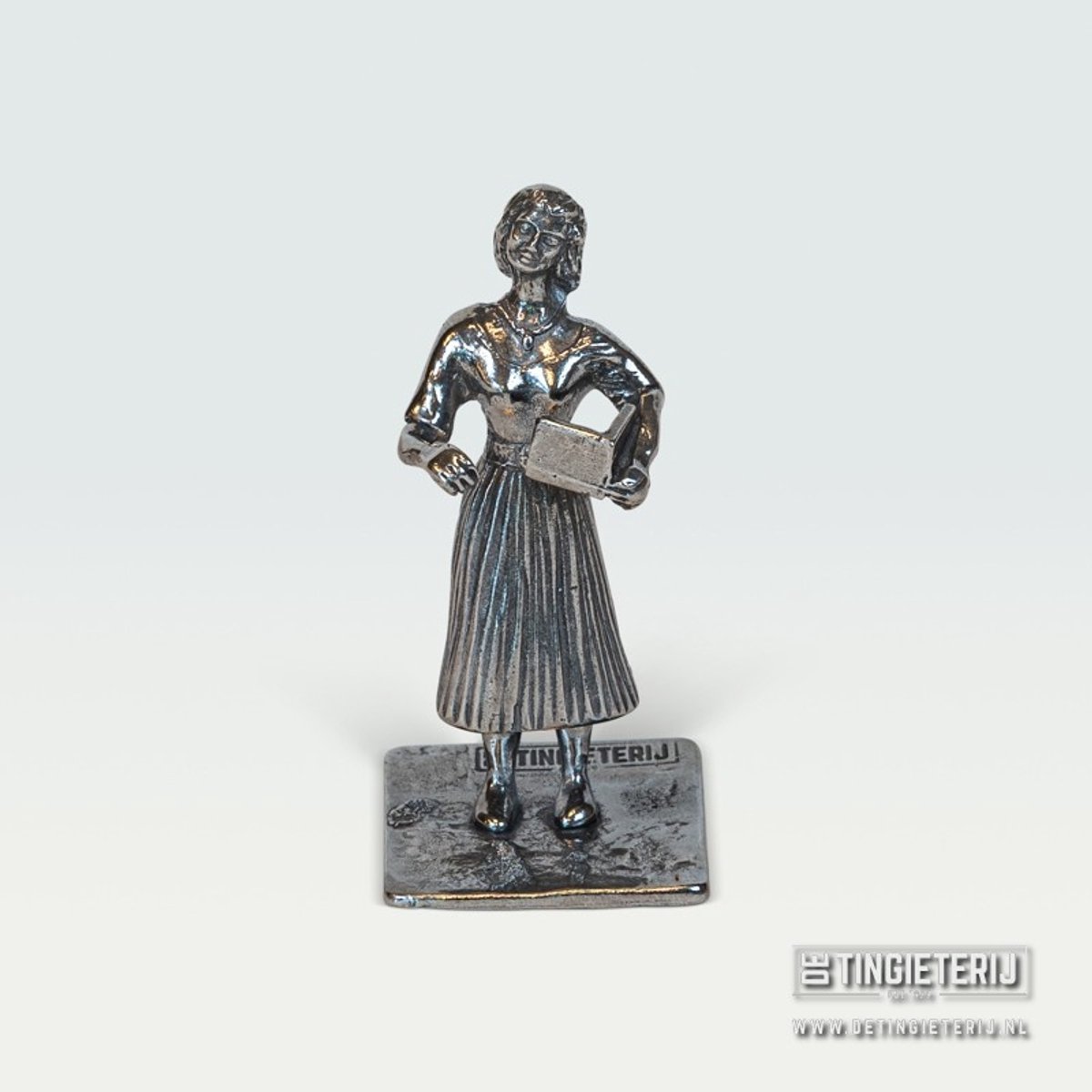Beeldje zangeres - zangkoor - Tin - jubileum geschenk - Kerkkoor cadeau - Jubileum zangkoor - beroepen beeldje